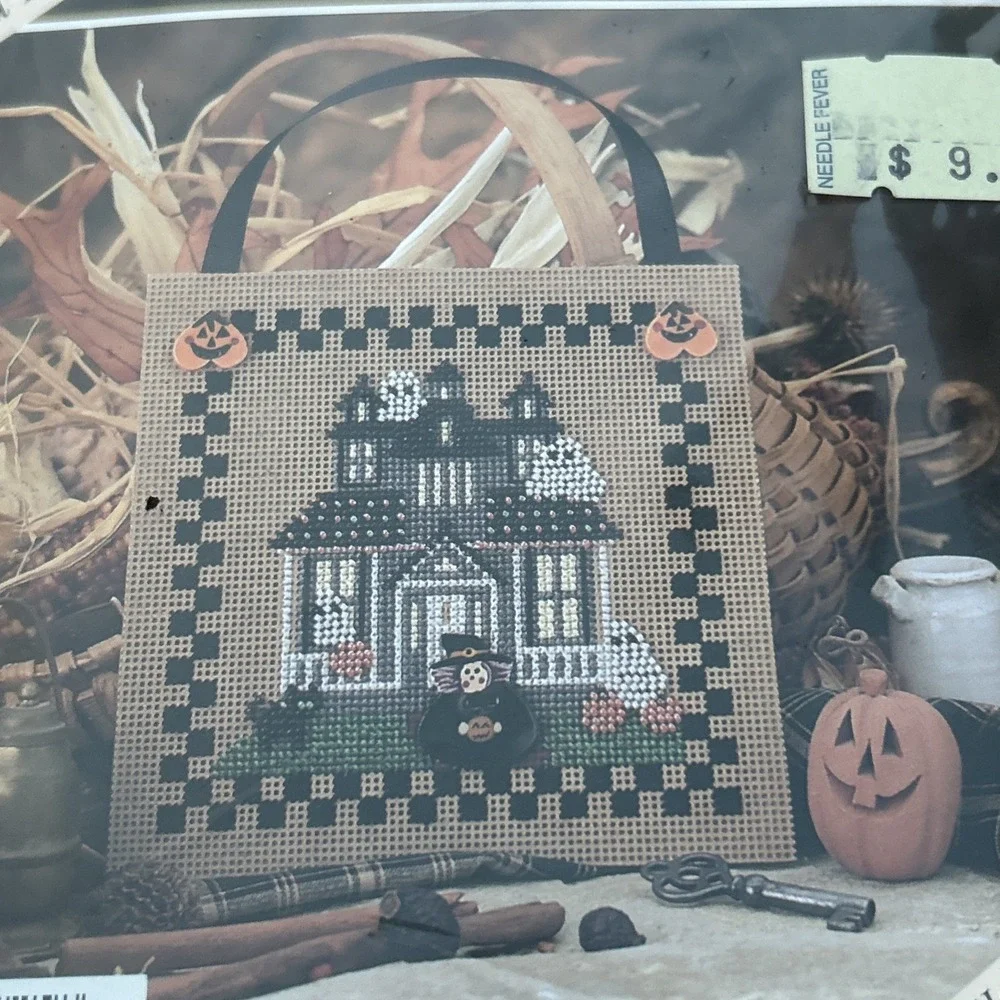 Mill Hill Buttoned & Beaded Haunted House Checkerboard Series II 1994 MHCB25‎